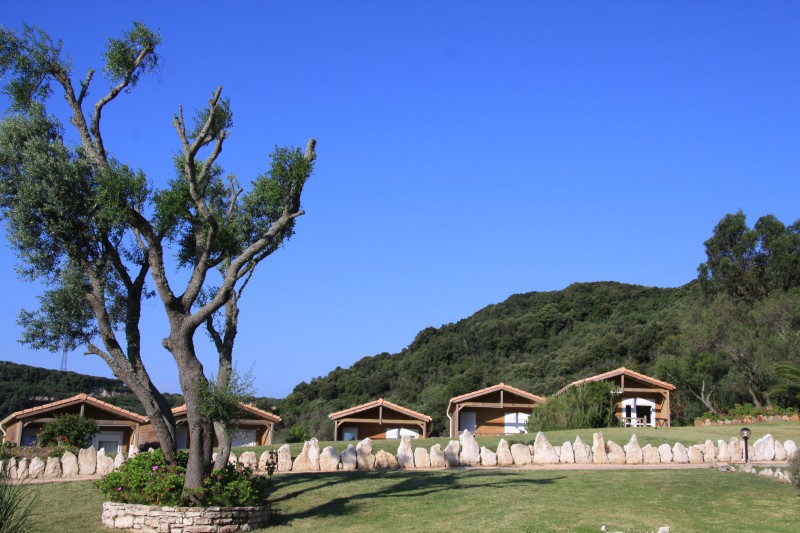 hotel maora village