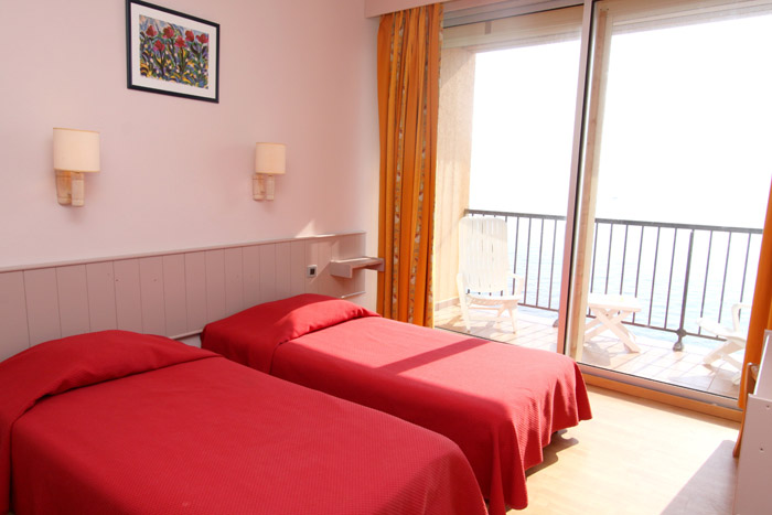 Chambre 2 hotel la pietra ile-rousse